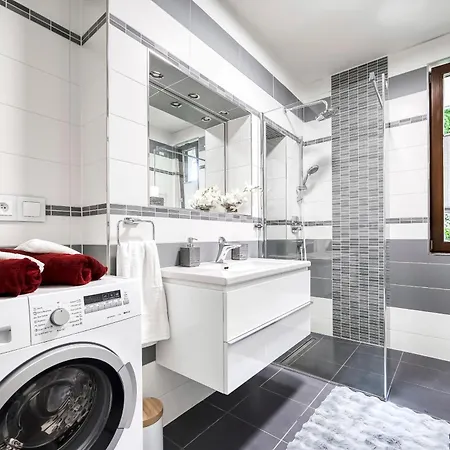 Appartement With Garden In 6 *